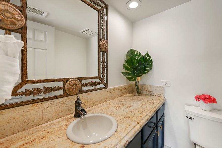 Powder room, Valley Vista Estate