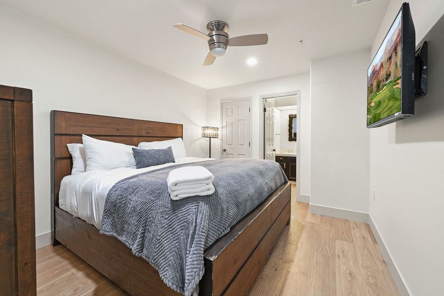 Main-floor bedroom 3, Valley Vista Estate