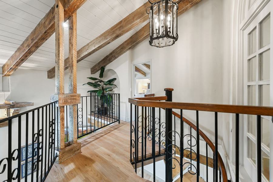 Loft detail, Valley Vista Estate