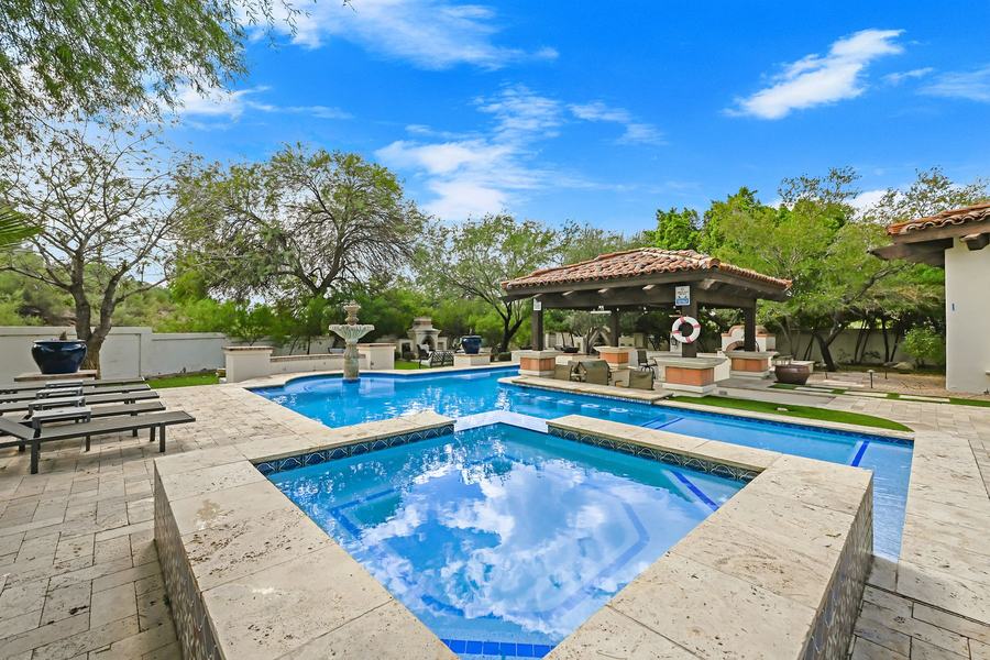 Spa beside the pool, Valley Vista Estate