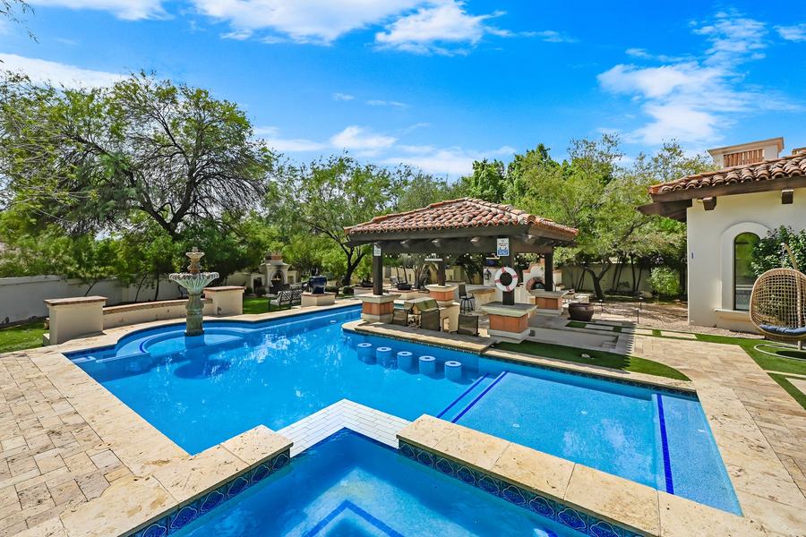 Resort-style pool and courtyard, Valley Vista Estate